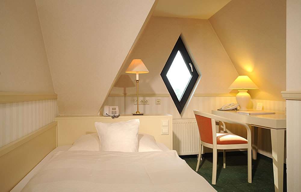 Dormero Hotel Meerbusch Rom bilde